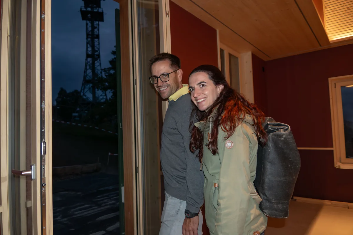 Lachende Besucher: Martina Raymann und Jürg Fehr aus Wetzikon. Martina Raymann und Jürg Fehr aus Wetzikon.